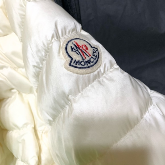 WOMANS MONCLER LONGUE SAISON JACKET - Picture 6 of 8